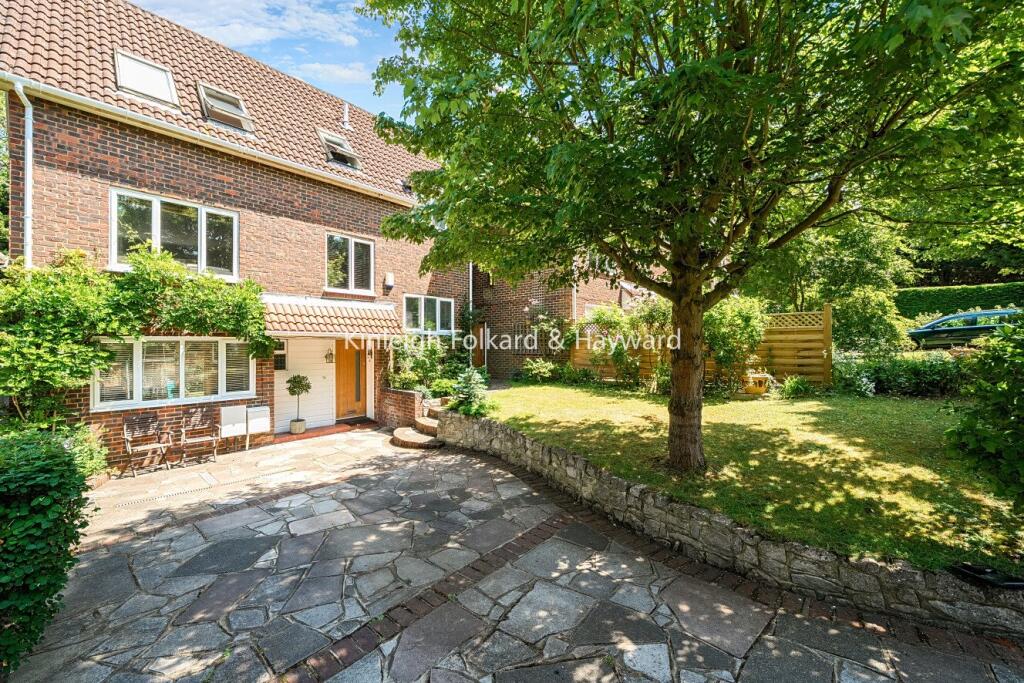 Main image of property: Newing Green, Bromley, BR1