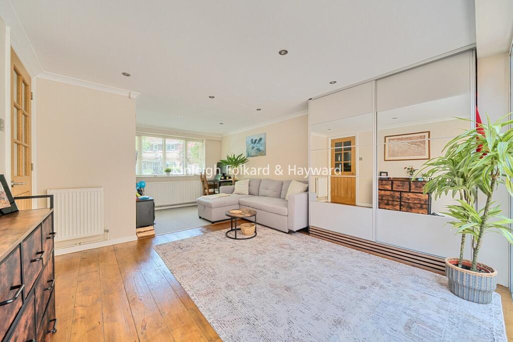 Main image of property: Newing Green, Bromley, BR1