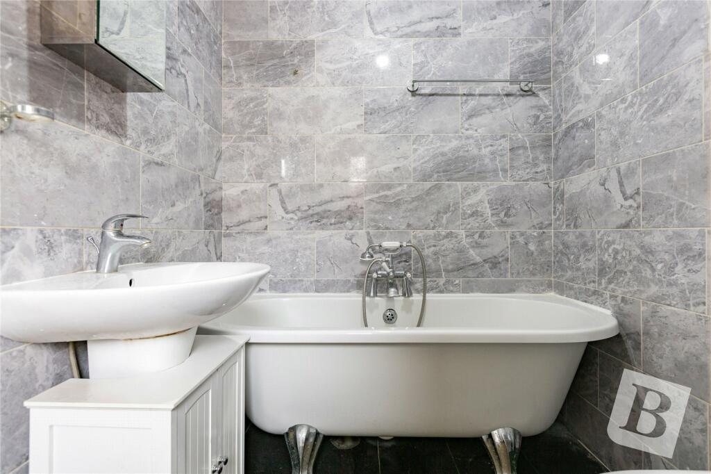 3 bedroom terraced house for sale in Sheringham Avenue, Manor Park, E12