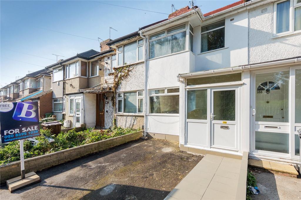 3 bedroom terraced house for sale in Oval Road North, Dagenham, RM10