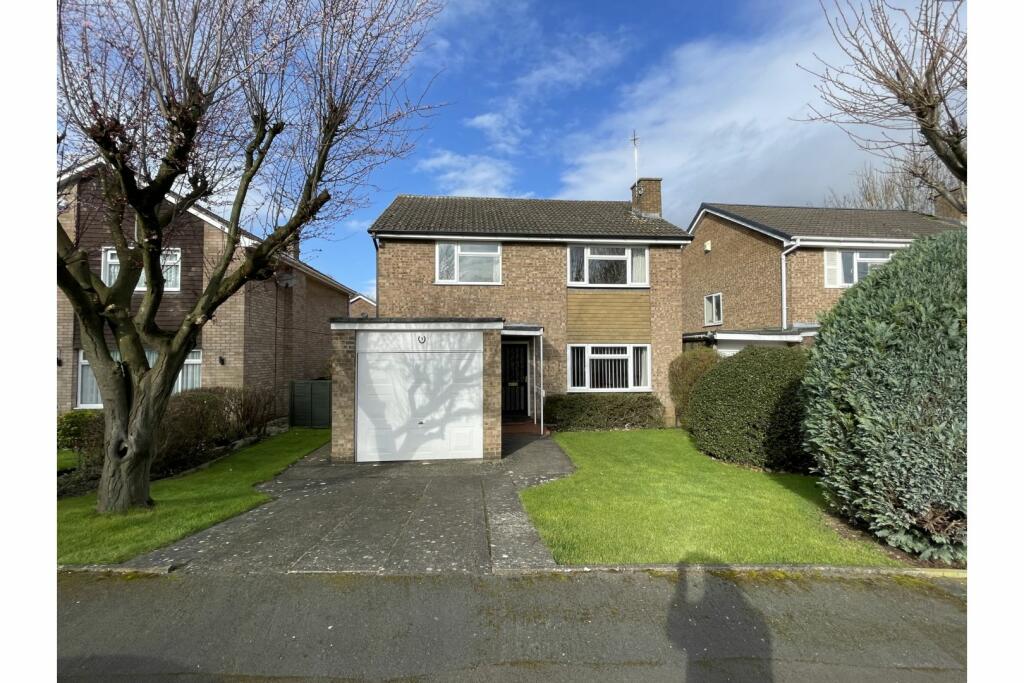 4 bedroom detached house for sale in Uldale Close, Knaresborough, HG5