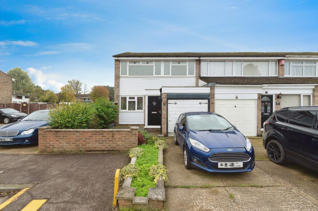 3 bedroom end of terrace house for sale in Arun, Tilbury, RM18