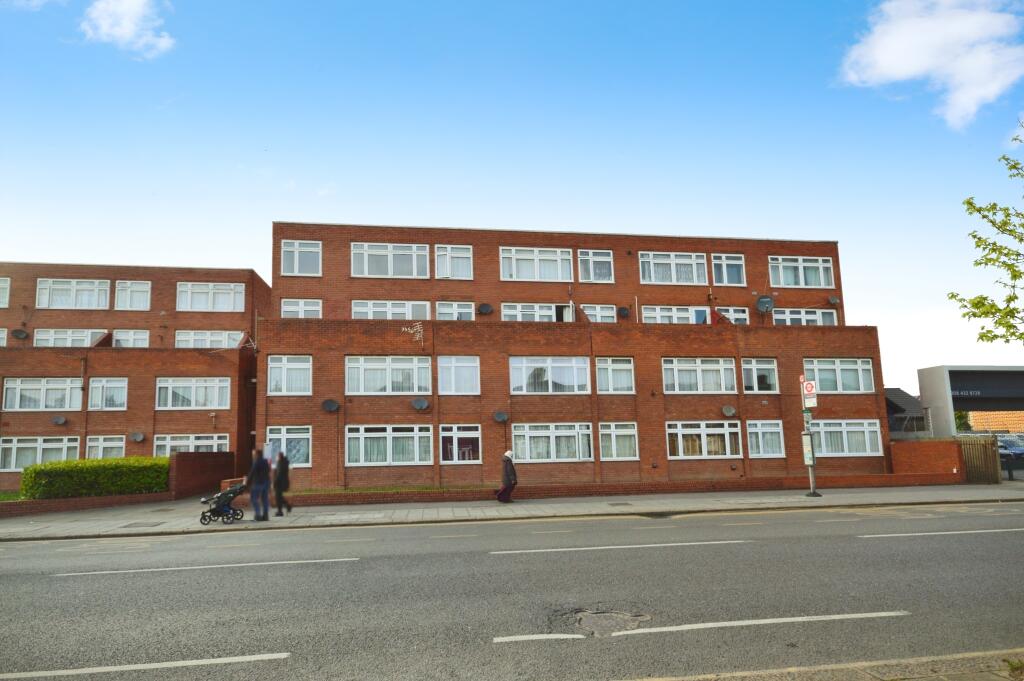 Main image of property: High Road, Romford, RM6
