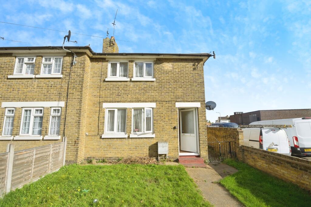 Main image of property: Dacre Avenue, South Ockendon, RM15