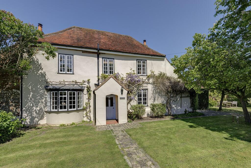 Main image of property: The Common, High Wycombe, HP14