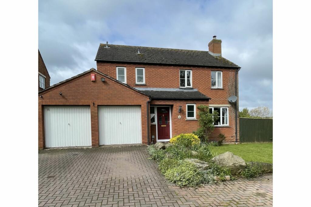 4 bedroom detached house for sale in Parsons Croft, Hildersley, Rosson