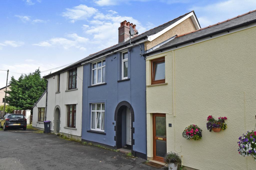 3 bedroom terraced house for sale in 7 Kears Row, Pontypool, NP4