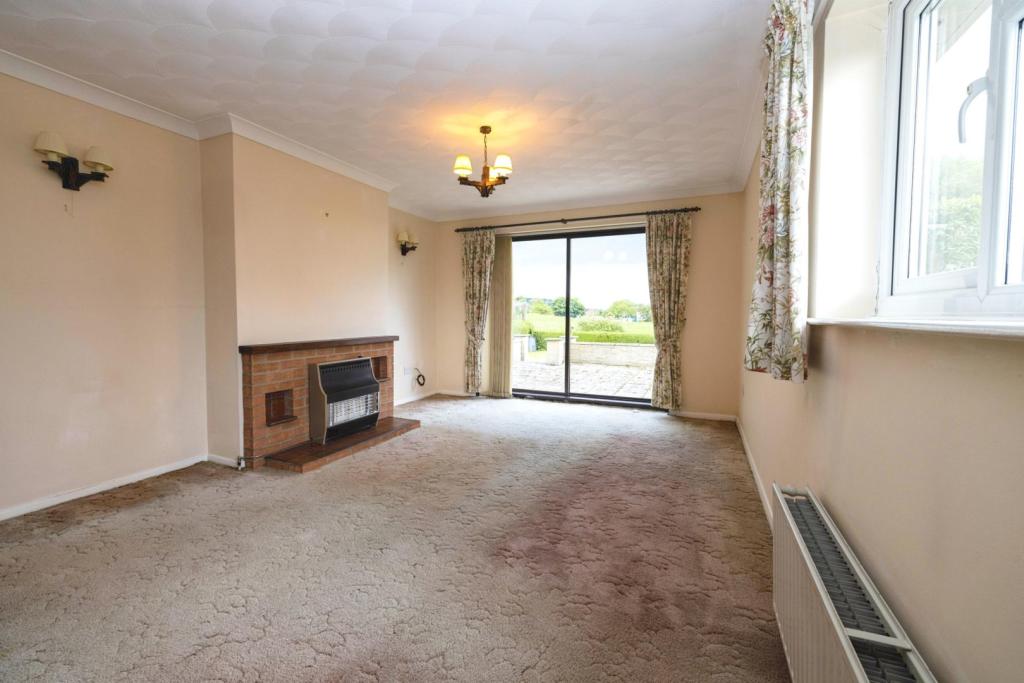 3 bedroom detached bungalow for sale in North Kelsey Road, Caistor, LN7