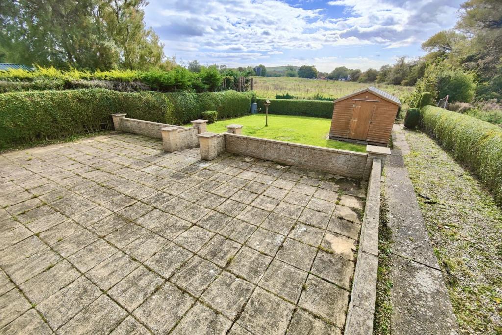 3 bedroom detached bungalow for sale in North Kelsey Road, Caistor, LN7