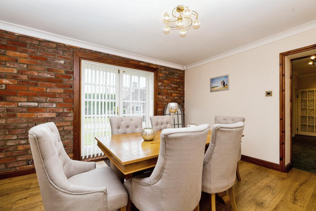 4 bedroom detached house for sale in Royal Oak Lane, Aubourn, LN5