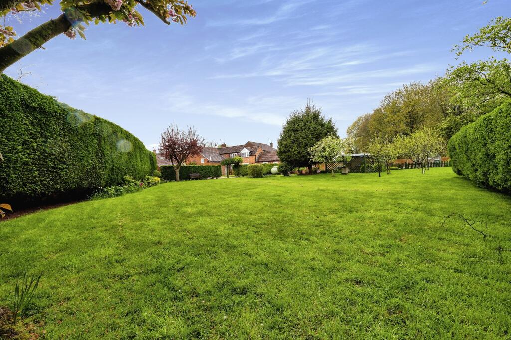 4 bedroom detached house for sale in Royal Oak Lane, Aubourn, LN5