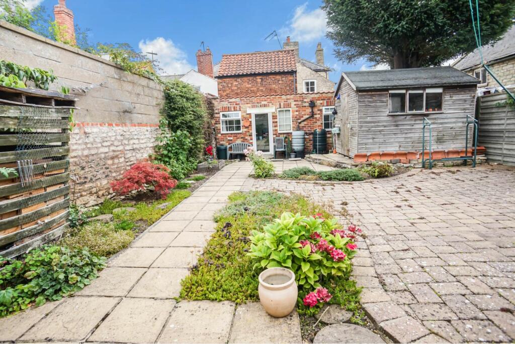 5 bedroom semidetached house for sale in High Street, Metheringham, LN4