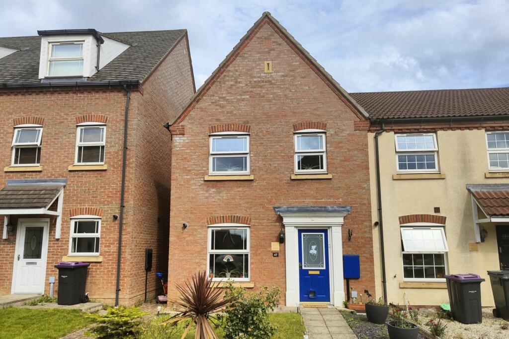 4 bedroom end of terrace house for sale in Stocking Way, Lincoln, LN2