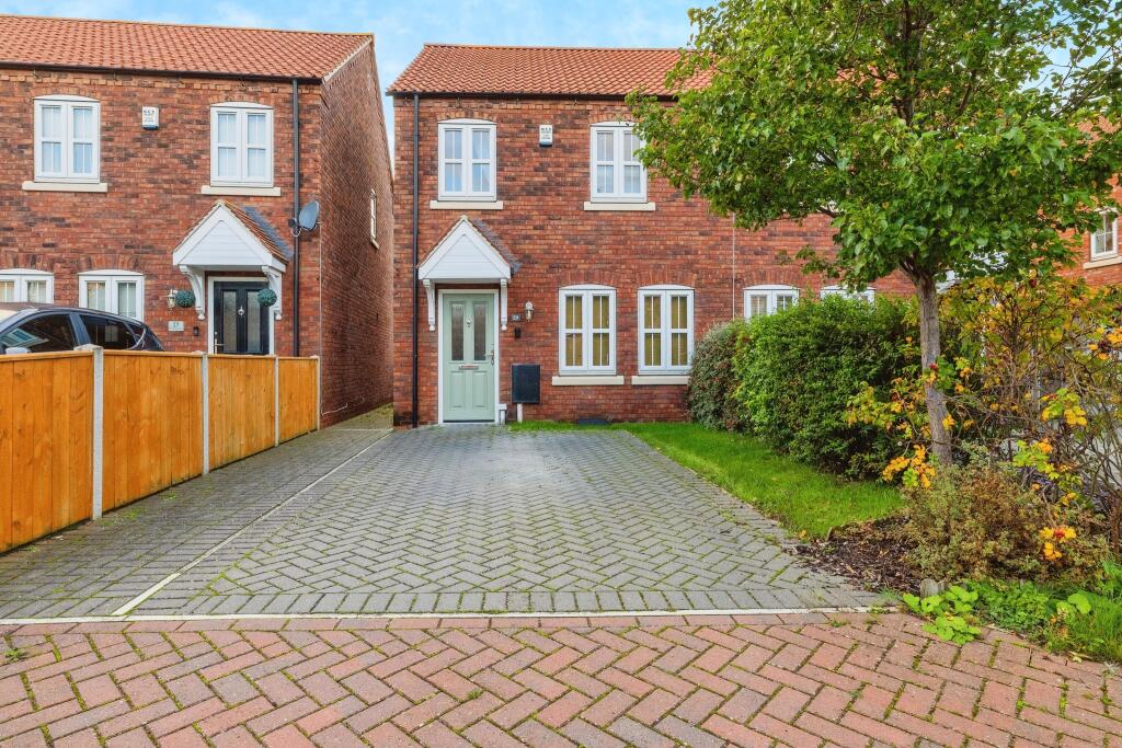 3 bedroom semidetached house for sale in Pitsford Close, Waddington