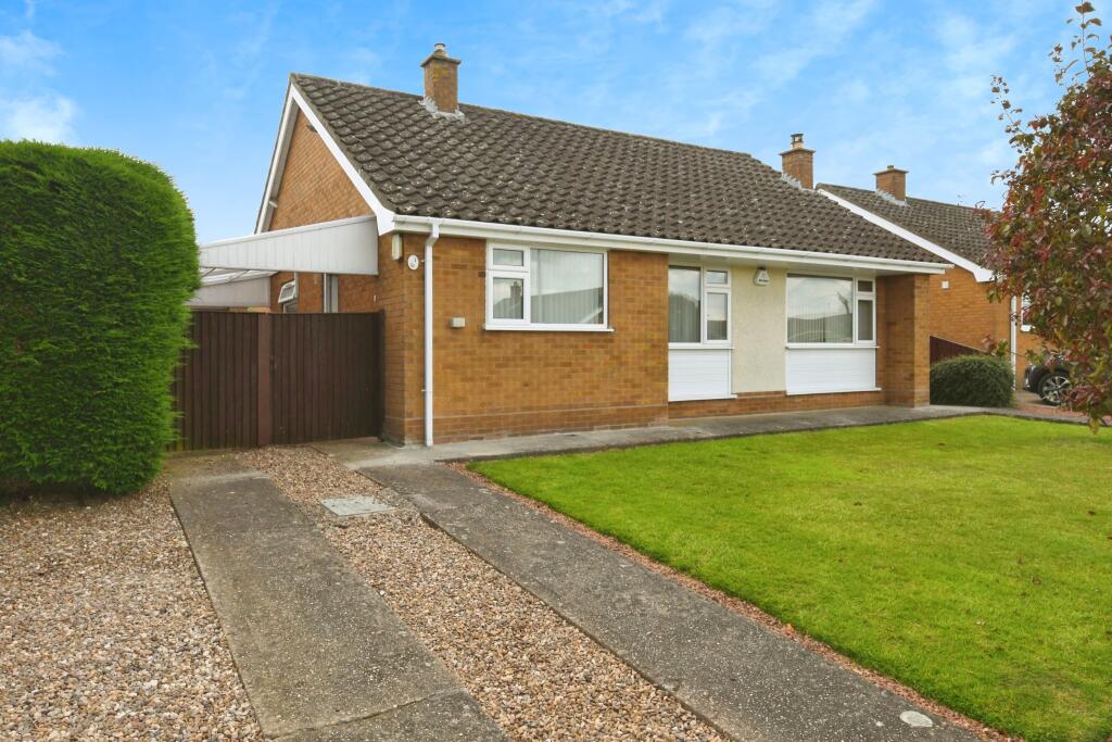 3 bedroom detached bungalow for sale in Cherrytree Way, Metheringham