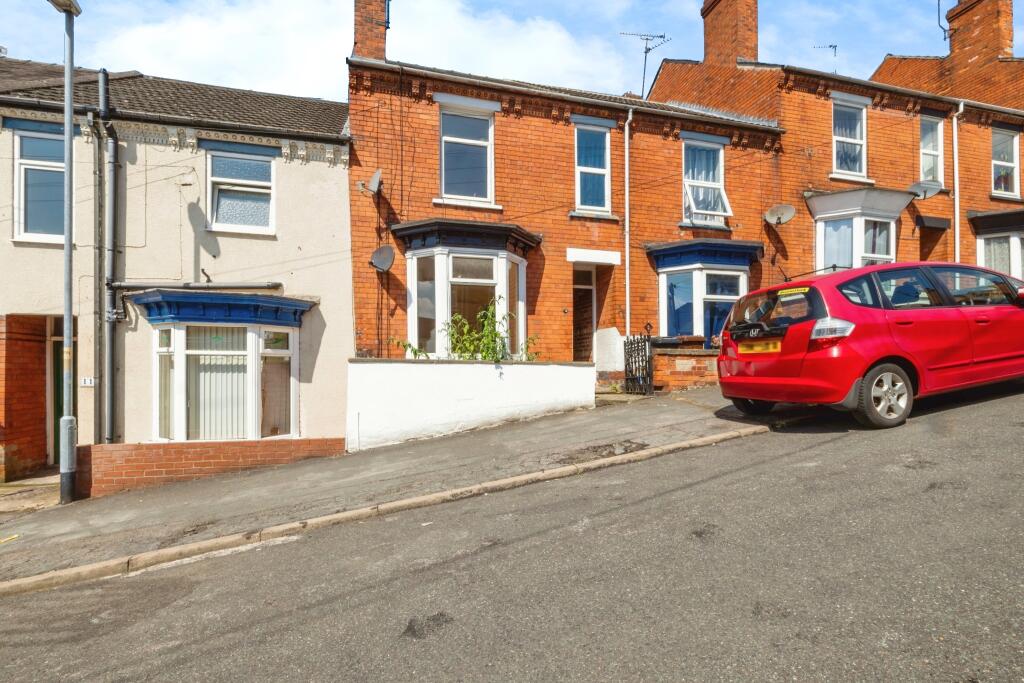 2 bedroom terraced house for sale in Laceby Street, Lincoln, LN2