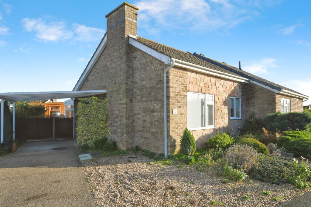 Main image of property: Hebden Moor Way, North Hykeham, Lincoln, LN6