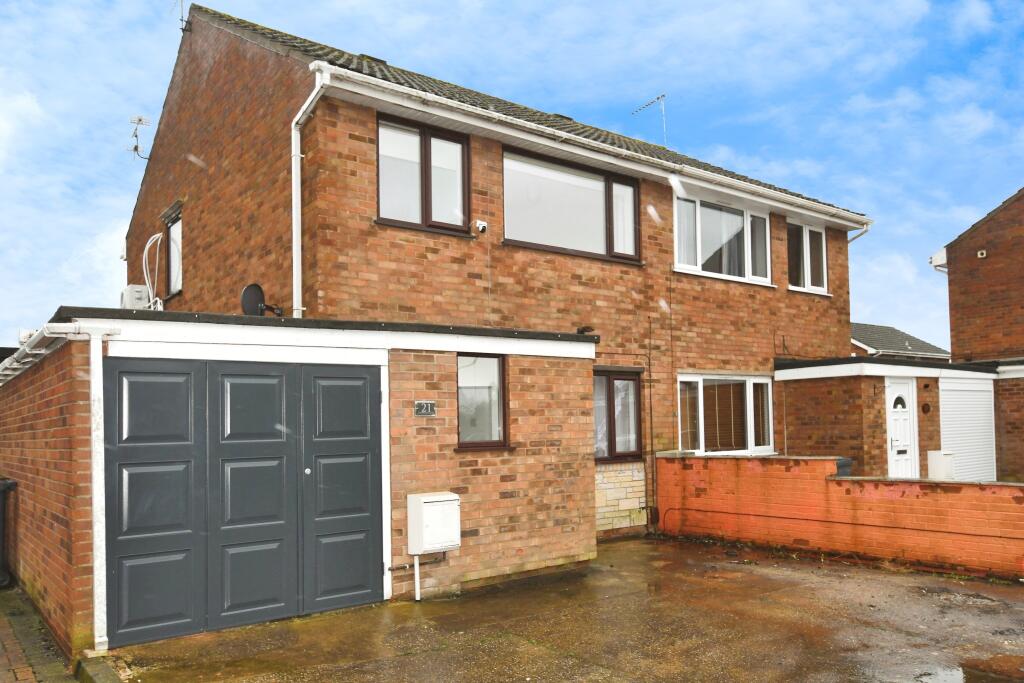 Main image of property: Snowdon Close, Lincoln, LN5