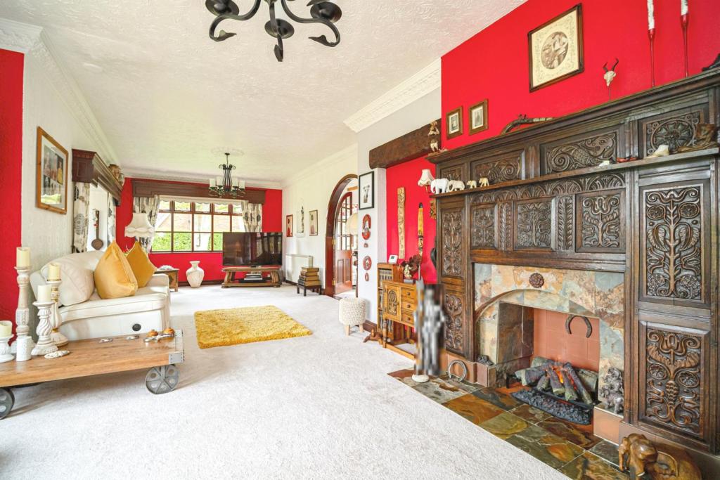4 bedroom detached house for sale in Main Road, Camerton, HU12