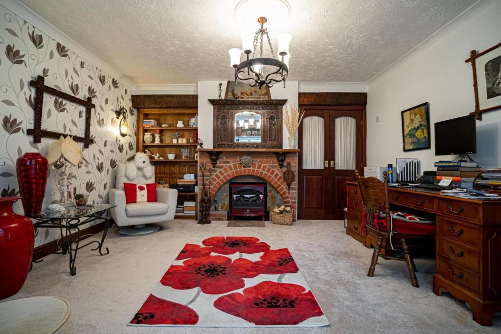 4 bedroom detached house for sale in Main Road, Camerton, HU12