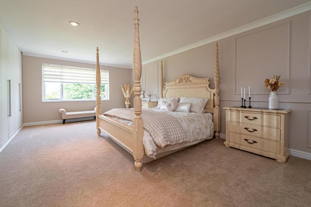 4 bedroom detached house for sale in Hollym Road, Withernsea, HU19