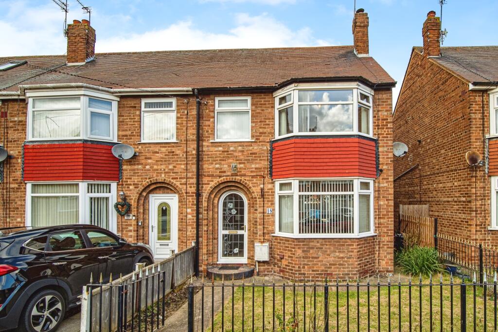 3 bedroom end of terrace house for sale in Ulverston Road, Hull, HU4