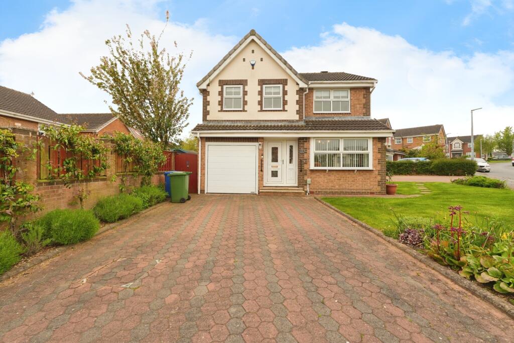 4 bedroom detached house for sale in Poplars Way, Beverley, HU17