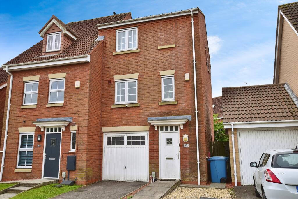 Main image of property: Selset Way, Hull, HU7