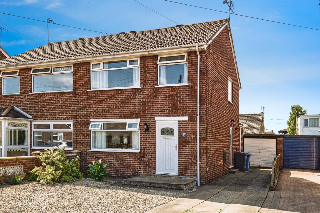 Main image of property: Camperdown, Hull, HU11