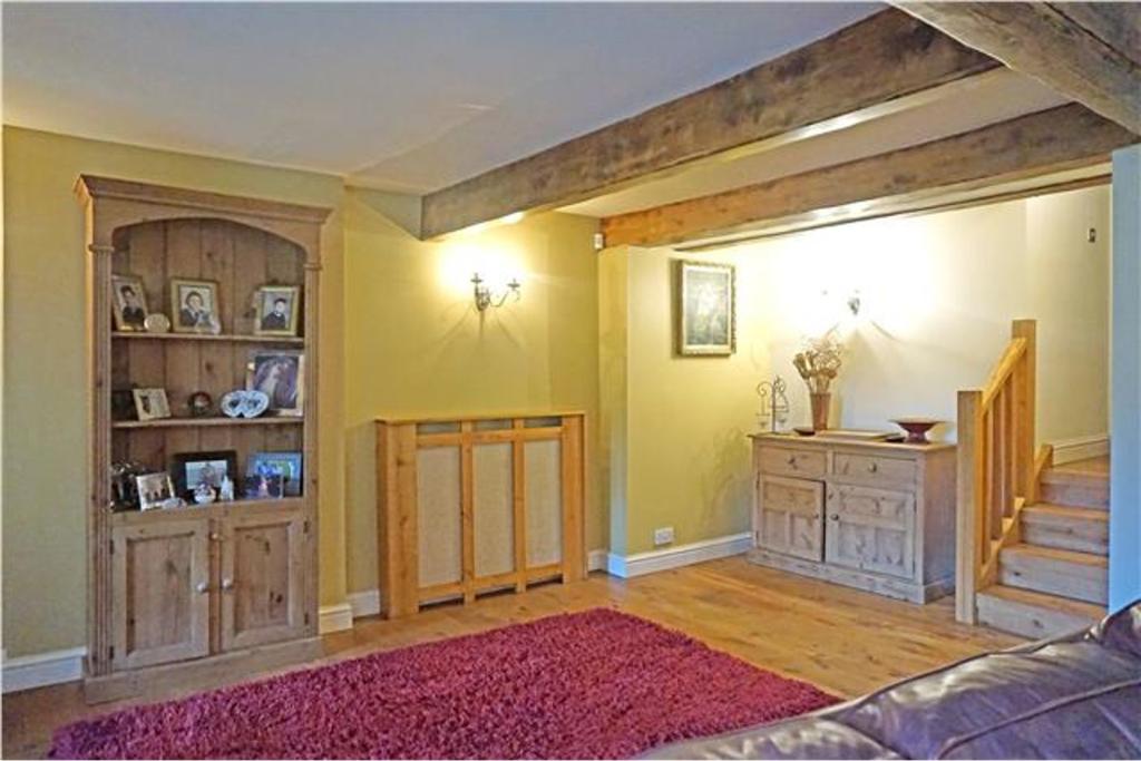 4 bedroom detached house for sale in Gilfach Road, Bryn Pydew, LL31