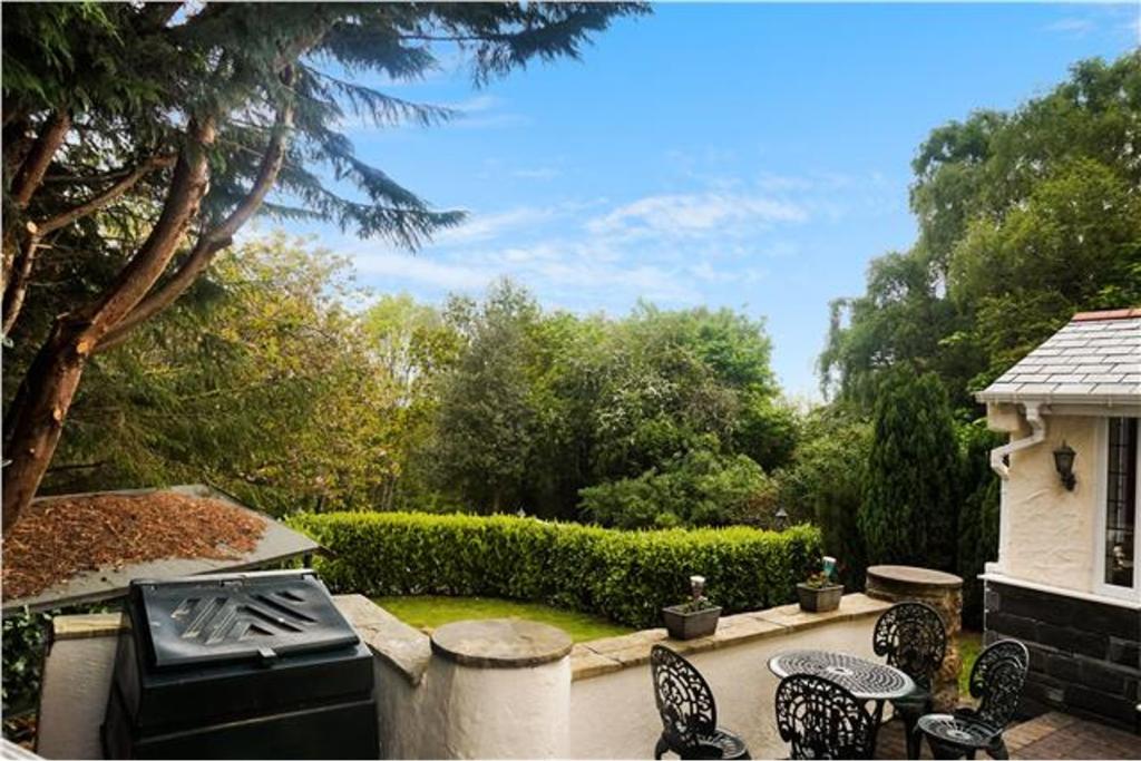 4 bedroom detached house for sale in Gilfach Road, Bryn Pydew, LL31