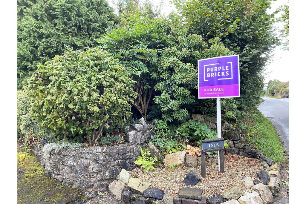 3 bedroom semidetached house for sale in Allt Yr Efail, Llandegla, LL11