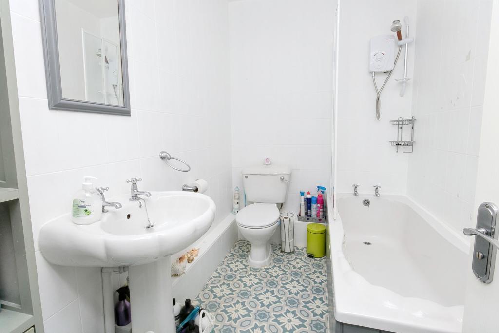 2 bedroom apartment for sale in 2223 Chapel Street, Llandudno, LL30