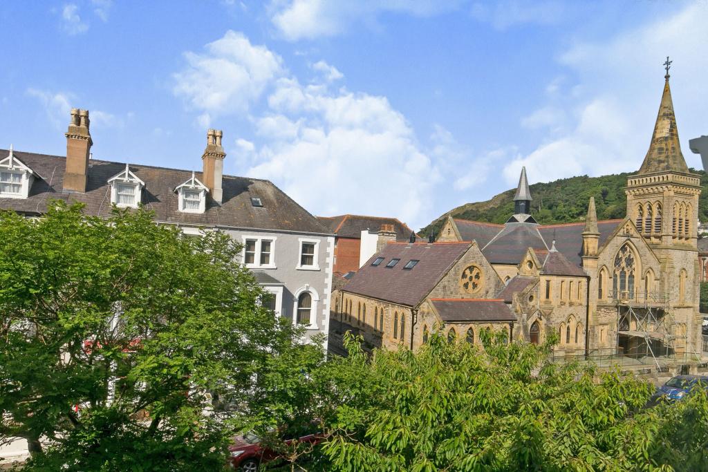 2 bedroom apartment for sale in 2223 Chapel Street, Llandudno, LL30
