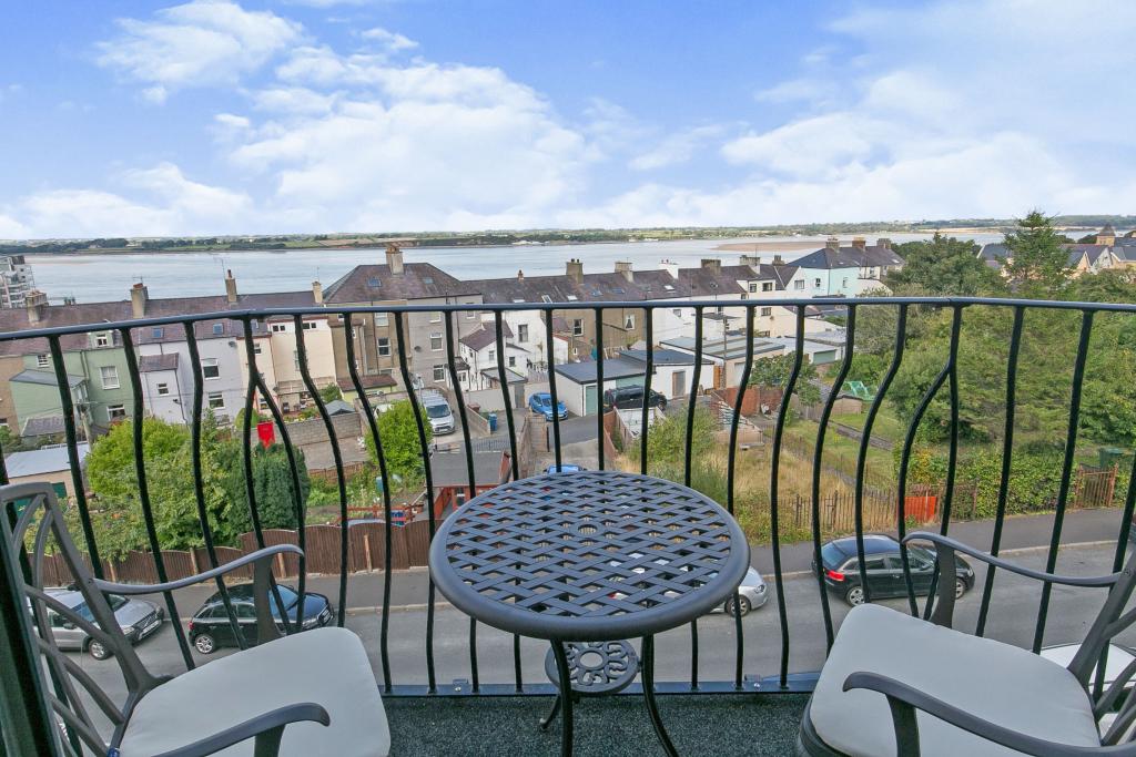 7 bedroom town house for sale in St. Davids Road, Caernarfon, LL55