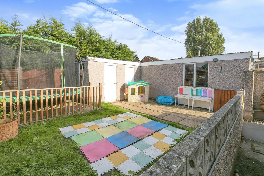 3 bedroom detached bungalow for sale in St. Asaph Avenue, Rhyl, LL18