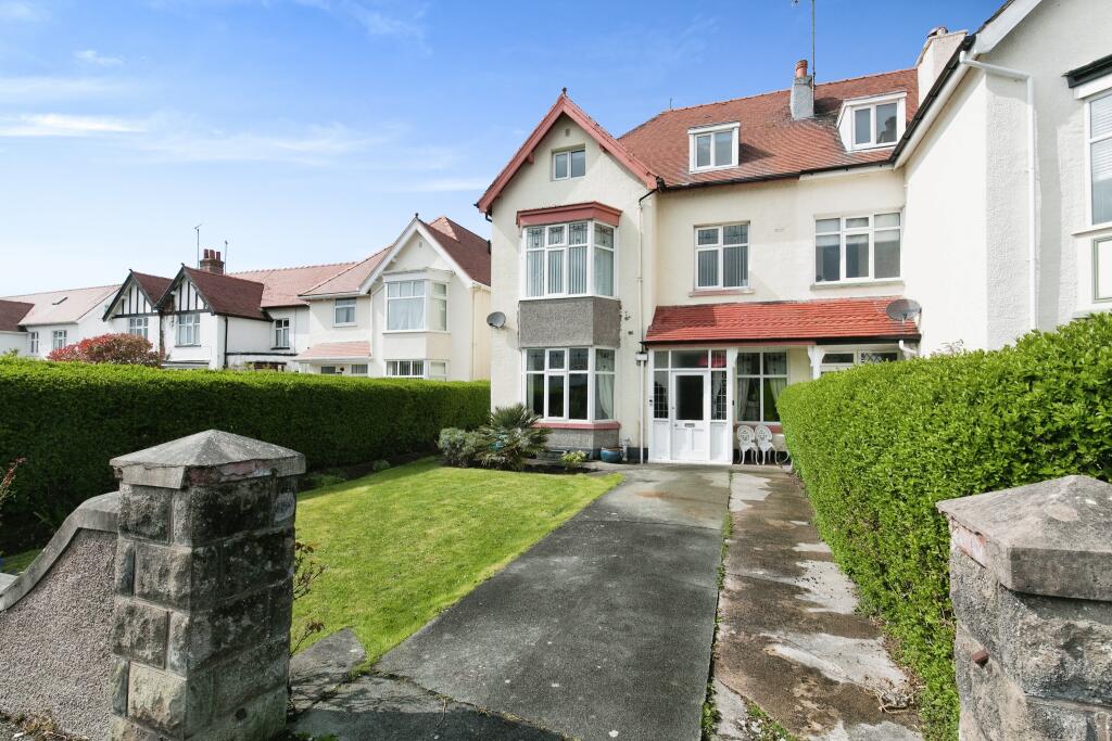 7 bedroom semidetached house for sale in Trinity Avenue, Llandudno, LL30