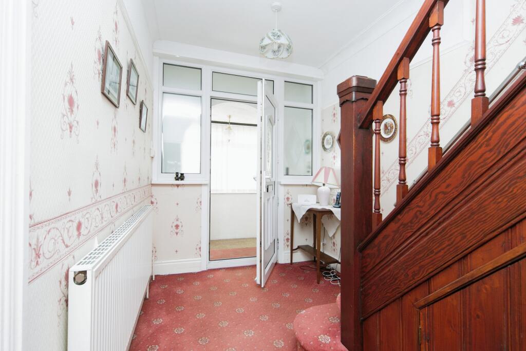 3 bedroom detached house for sale in Lynton Walk, Rhyl, LL18