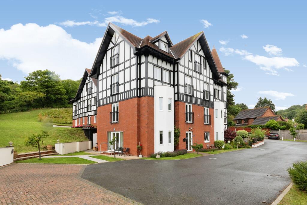 3 bedroom apartment for sale in Bryn Y Bia Road, Llandudno, LL30