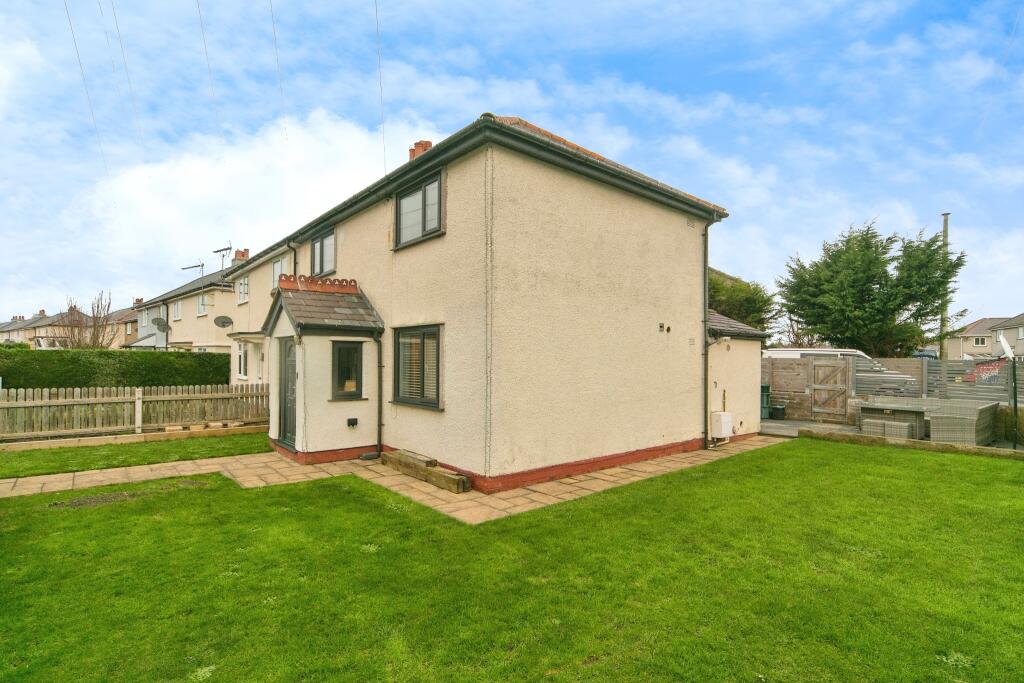 3 bedroom semidetached house for sale in Penmaen Road, Conwy, LL32