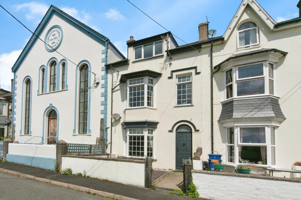 Main image of property: 6 Cambrian Terrace, Criccieth, LL52