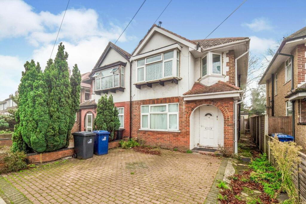 Main image of property: Colwyn Avenue, Greenford, UB6