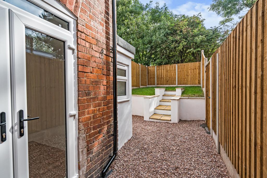 4 bedroom semidetached house for sale in Fenton Street, Brierley Hill, DY5