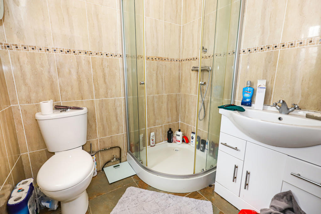 3 bedroom semidetached house for sale in Lower Valley Road, Brierley