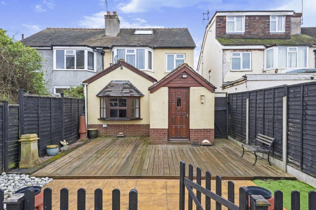 4 bedroom semidetached house for sale in Bewdley Road North, Stourport