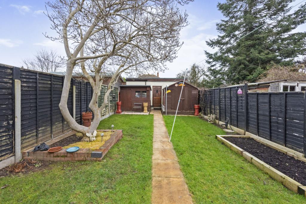 4 bedroom semidetached house for sale in Bewdley Road North, Stourport