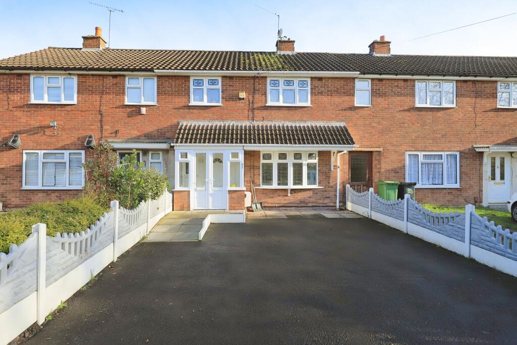 4 bedroom terraced house for sale in Windsor Crescent, Dudley, DY2