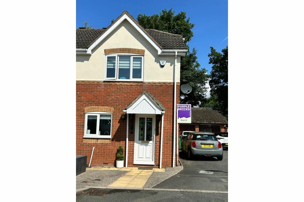 2 bedroom semidetached house for sale in Farmside Close, Stourbridge, DY9