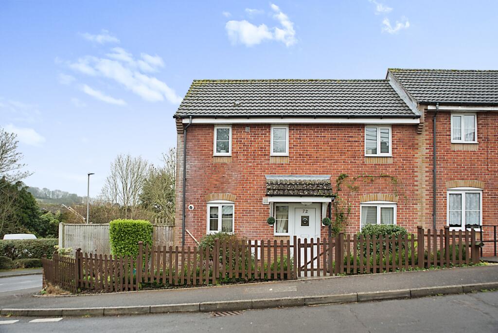 3 bedroom end of terrace house for sale in Flaxfield Road, Beaminster, DT8