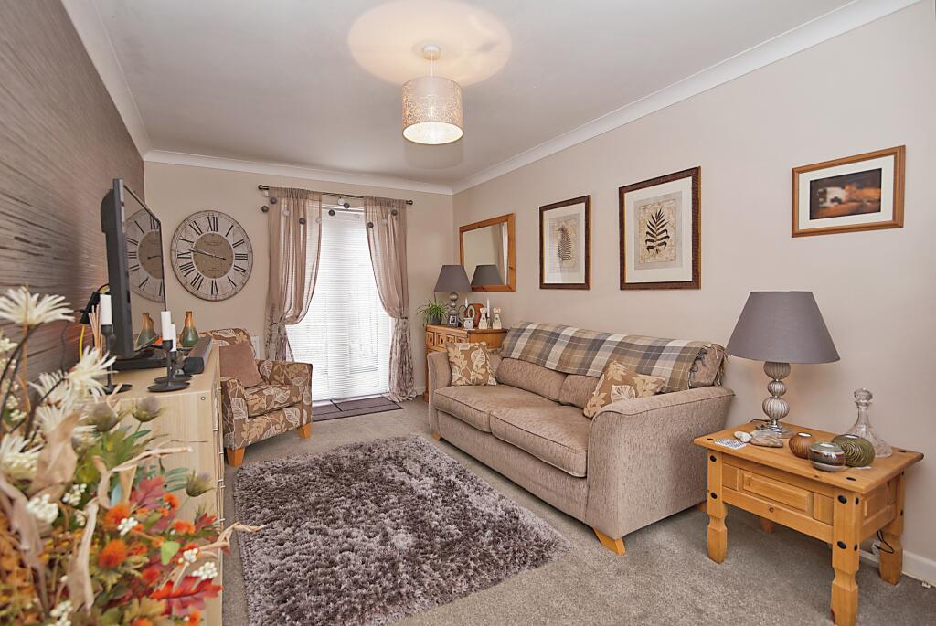 3 bedroom end of terrace house for sale in Flaxfield Road, Beaminster, DT8